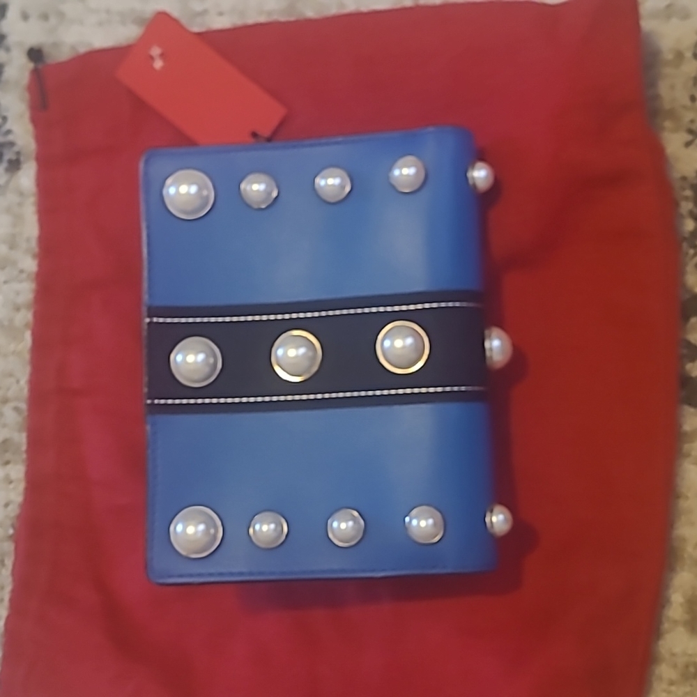 Handbag - Picture 2 of 4